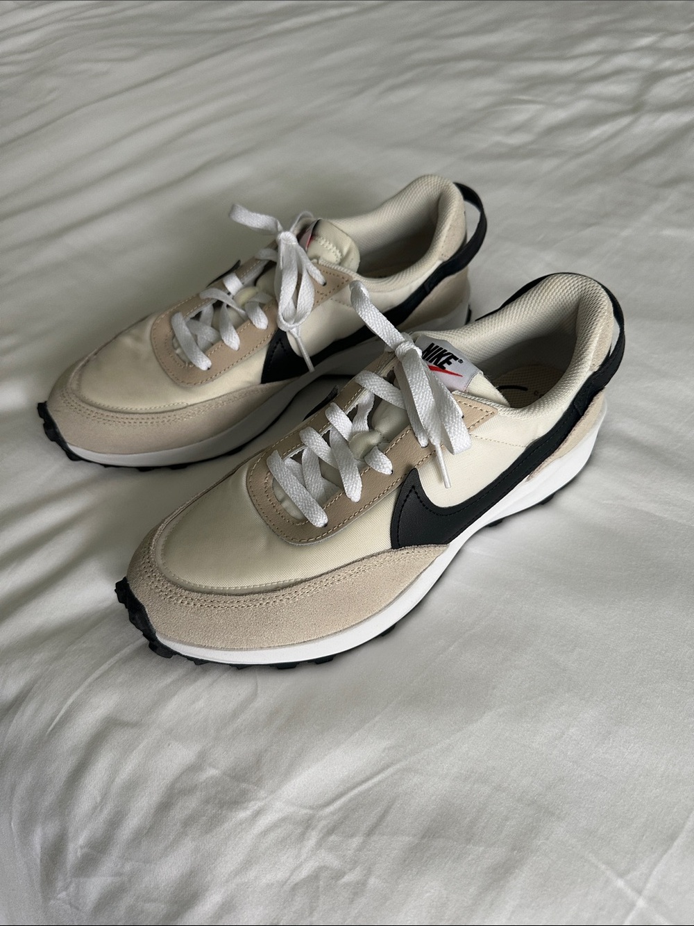 Nike Women's Waffle Debut